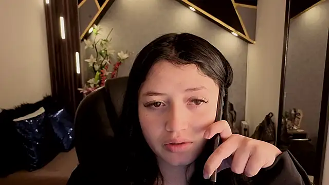 almma shy online show from 3, 12, 2025