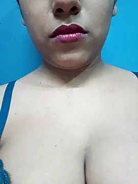 Snapshot of sexyindi_couple chatting on 23, 4, 2026 sexyindi couple online show from 23, 4, 2026
