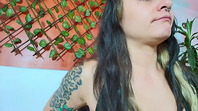 Naughty Kittenm online show from 10, 4, 2026