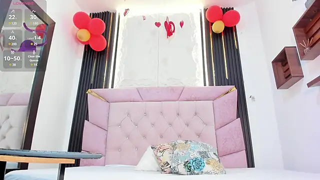 laurem-paulette online show from 15, 2, 2025