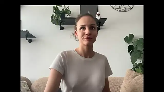 Mary Wet online show from 1, 4, 2026