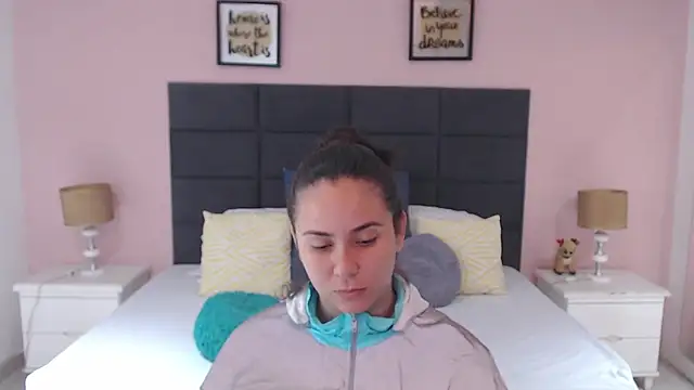 MadisonJenner online show from 30, 1, 2025