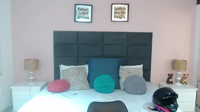 MadisonJenner online show from 13, 11, 2025