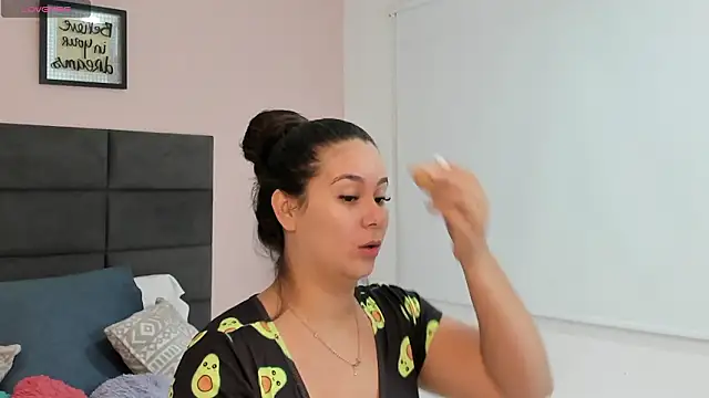 MadisonJenner online show from 1, 2, 2026