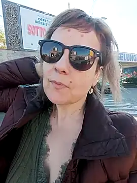 Sunbelxx online show from 17, 3, 2025