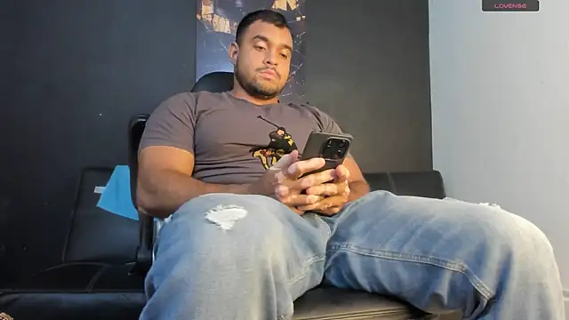 Snapshot of Big_furry_bear13 chatting on 29, 6, 2026 Big furry bear13 online show from 29, 6, 2026