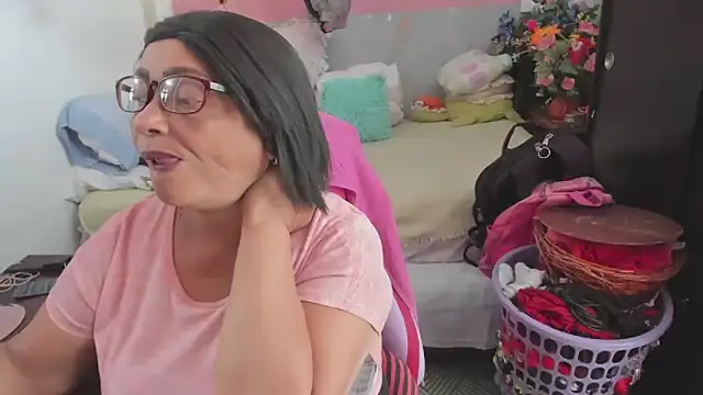 Mrs mommy  online show from 7, 4, 2026