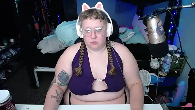 FatVeronica online show from 12, 2, 2025