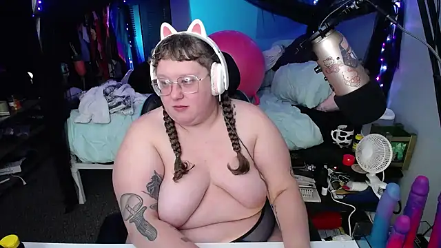 FatVeronica online show from 12, 3, 2025