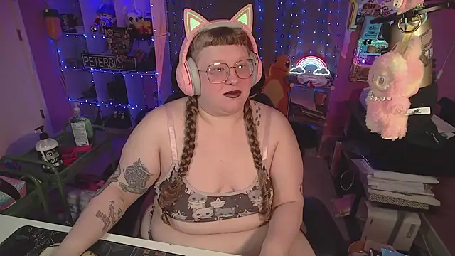 Snapshot of FatVeronica chatting on 18, 3, 2026 FatVeronica online show from 18, 3, 2026