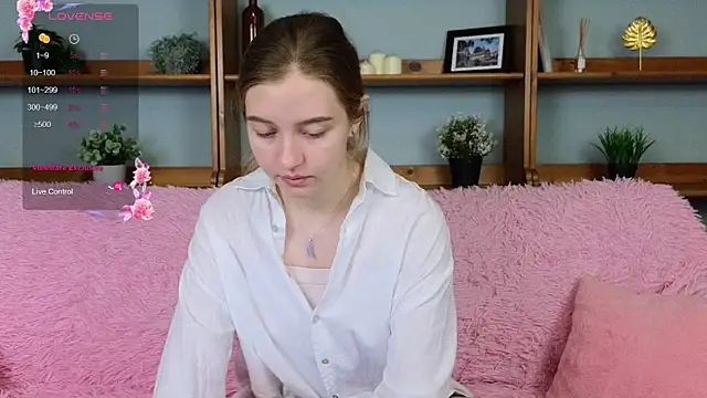 Ksuhesa online show from 3, 11, 2025