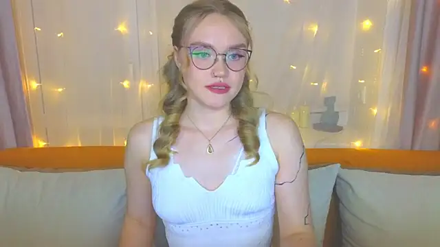 Aurora Golden1 online show from 16, 3, 2025