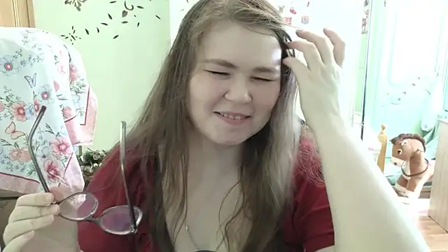 Snapshot of LucyZeph chatting on 5, 8, 2026 LucyZeph online show from 5, 8, 2026