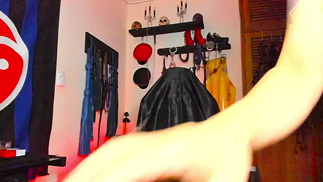 Snapshot of DominatrixBlue chatting on 12, 1, 2025 DominatrixBlue online show from 12, 1, 2025
