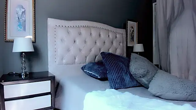 Ezraa1 online show from 11, 1, 2025