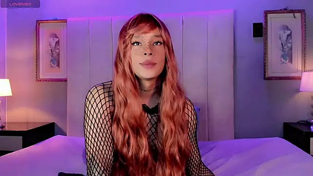 Ezraa1 online show from 10, 11, 2025