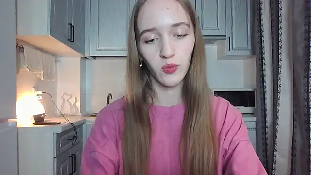 Snapshot of leslie_my_lovee chatting on 14, 9, 2025 leslie my lovee online show from 14, 9, 2025