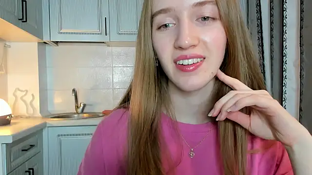 Snapshot of leslie_my_lovee chatting on 20, 10, 2025 leslie my lovee online show from 20, 10, 2025