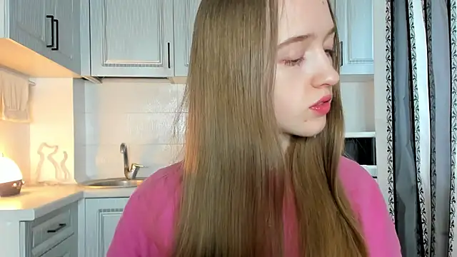 Snapshot of leslie_my_lovee chatting on 7, 11, 2025 leslie my lovee online show from 7, 11, 2025