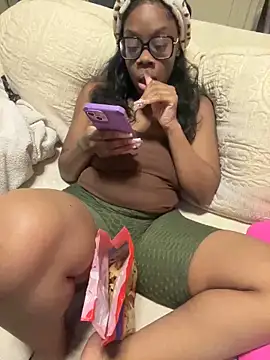 SweetChocolate555 online show from 12, 1, 2025