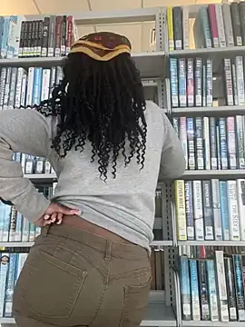 SweetChocolate555 online show from 1, 3, 2025