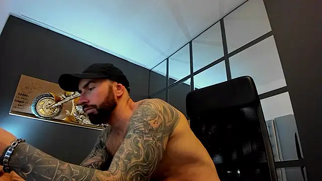 Snapshot of AronGrant chatting on 2, 12, 2024 AronGrant online show from 2, 12, 2024