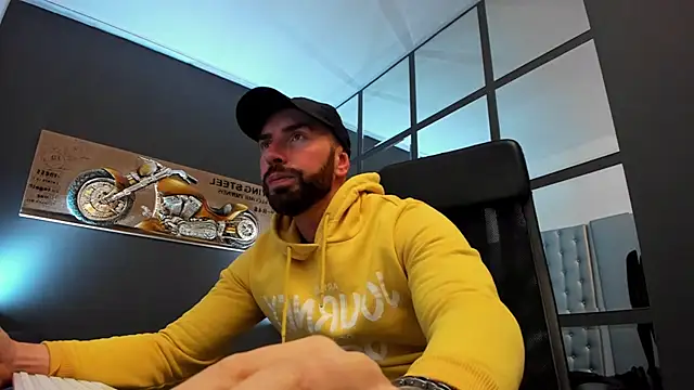 Snapshot of AronGrant chatting on 3, 12, 2024 AronGrant online show from 3, 12, 2024