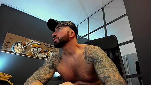 Snapshot of AronGrant chatting on 17, 12, 2024 AronGrant online show from 17, 12, 2024