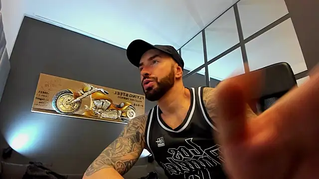 Snapshot of AronGrant chatting on 19, 12, 2024 AronGrant online show from 19, 12, 2024