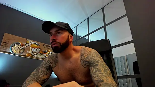 Snapshot of AronGrant chatting on 20, 1, 2025 AronGrant online show from 20, 1, 2025