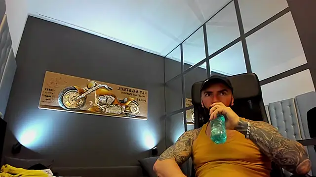 Snapshot of AronGrant chatting on 26, 1, 2025 AronGrant online show from 26, 1, 2025