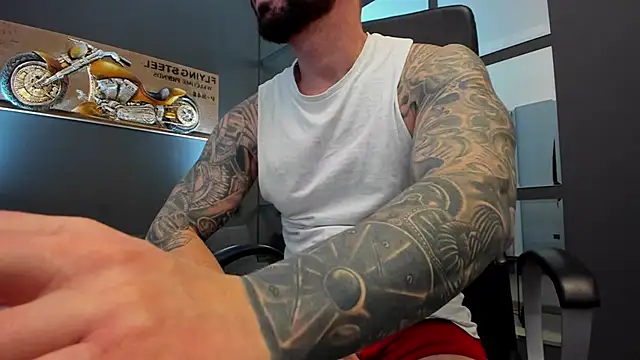 Snapshot of AronGrant chatting on 17, 2, 2025 AronGrant online show from 17, 2, 2025