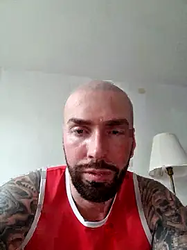 Snapshot of AronGrant chatting on 5, 3, 2025 AronGrant online show from 5, 3, 2025