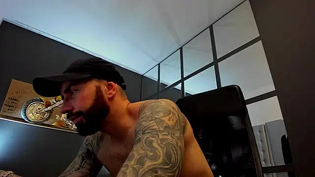 Snapshot of AronGrant chatting on 14, 3, 2025 AronGrant online show from 14, 3, 2025