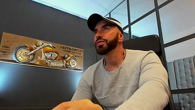 Snapshot of AronGrant chatting on 19, 9, 2025 AronGrant online show from 19, 9, 2025