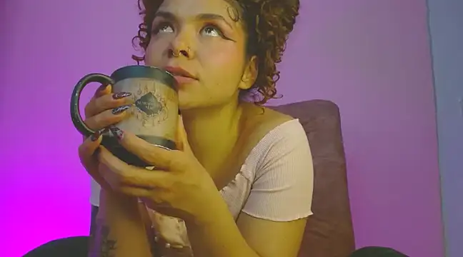 420viol3ta  online show from 6, 3, 2025