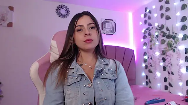 Snapshot of GabyVandriel chatting on 11, 1, 2025 GabyVandriel online show from 11, 1, 2025