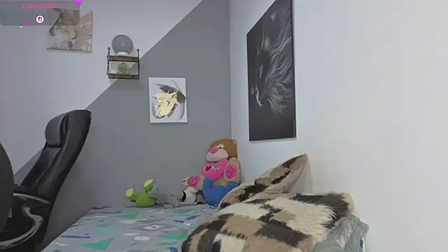 charlotte 002 online show from 31, 10, 2025