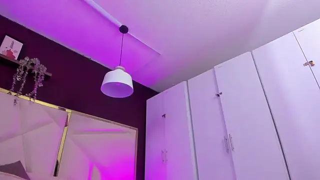 April bowie online show from 18, 10, 2025