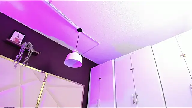 April bowie online show from 17, 1, 2026