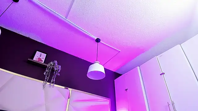 April bowie online show from 28, 2, 2026