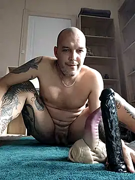 Snapshot of Psykoanal@xh chatting on 2, 11, 2025 Psykoanalxh online show from 2, 11, 2025