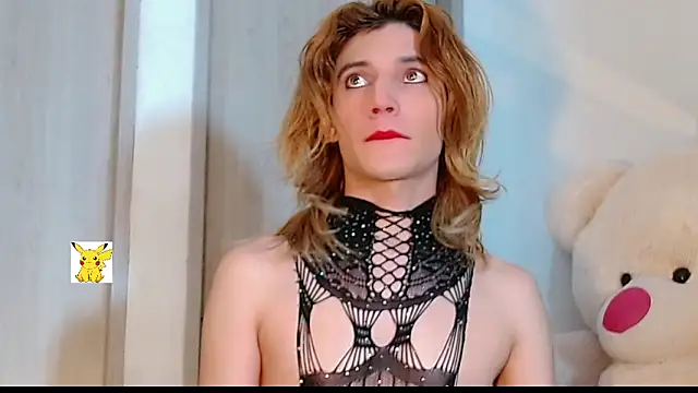 Snapshot of honey_skin chatting on 2, 3, 2025 honey skin online show from 2, 3, 2025