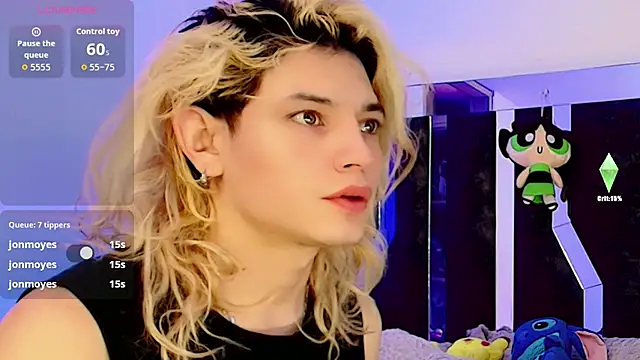 Snapshot of honey_skin chatting on 4, 10, 2025 honey skin online show from 4, 10, 2025