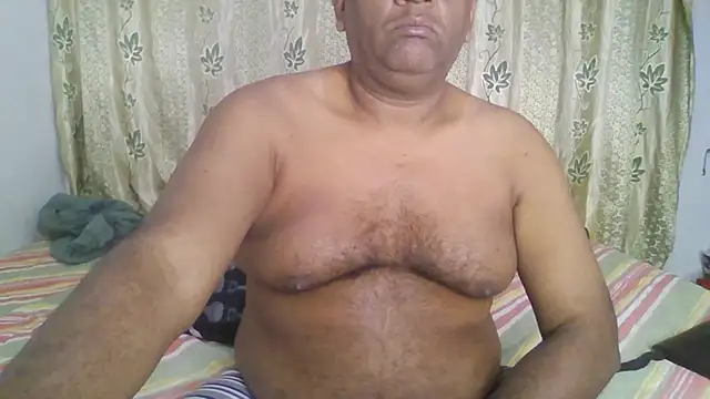 Snapshot of Beargryzzly chatting on 21, 1, 2025 Beargryzzly online show from 21, 1, 2025