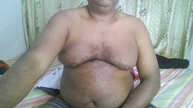 Snapshot of Beargryzzly chatting on 23, 1, 2025 Beargryzzly online show from 23, 1, 2025