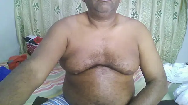 Snapshot of Beargryzzly chatting on 24, 1, 2025 Beargryzzly online show from 24, 1, 2025