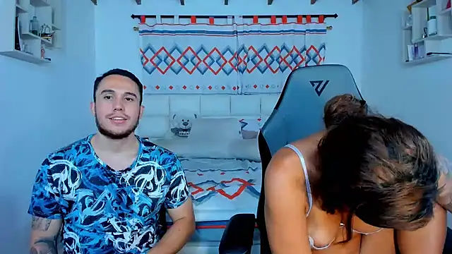 Snapshot of xxx_sweet_couple_ chatting on 21, 12, 2024 xxx sweet couple  online show from 21, 12, 2024