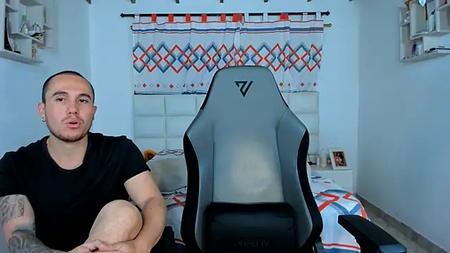 Snapshot of xxx_sweet_couple_ chatting on 18, 3, 2025 xxx sweet couple  online show from 18, 3, 2025