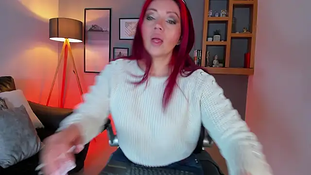 helenaduque  online show from 10, 9, 2025